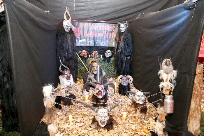 So konnten über 100 Masken von neun Ausstellern aus ganz Kärnten am Samstag und Sonntag einer genauen Betrachtung unterzogen werden. 