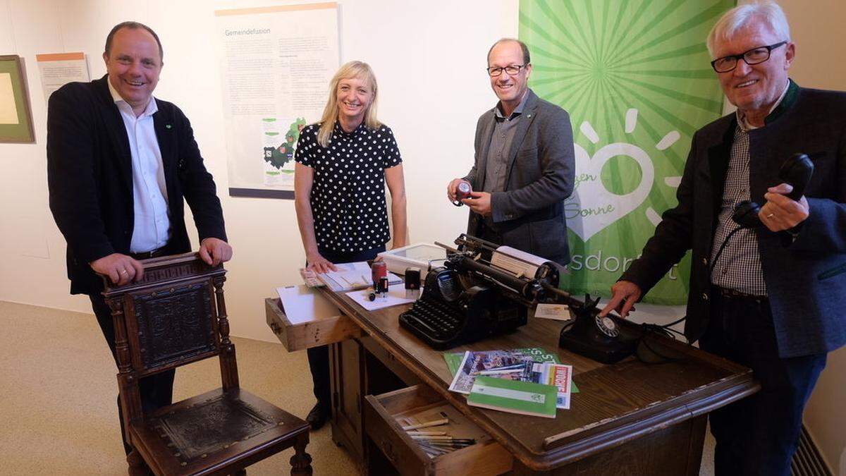 Bürgermeister Christoph Stark, Sigrid Hörzer (MiR), Gerwald Hierzi (TIP), Kulturreferent Alois Reisenhofer