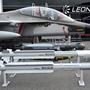 Der Leonardo M-346FA mit Luft-Luft-Raketen heuer bei der Luftfahrtmesse in Farnborough 