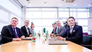 Diese Kernteams verhandeln: Werner Amon, Christopher Drexler, Barbara Eibinger-Miedl, Stefan Hermann, Mario Kunasek, Michael Klug (von links)