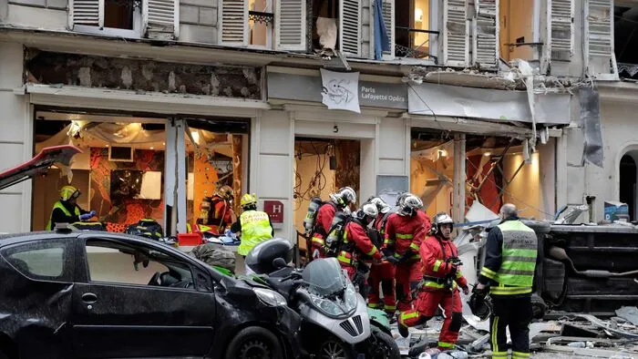 In Paris ist es am Samstag zu einer heftigen Explosion gekommen. Mehrere Menschen wurden verletzt.