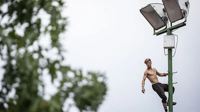 Spektakuläre Performance im Messeqartier