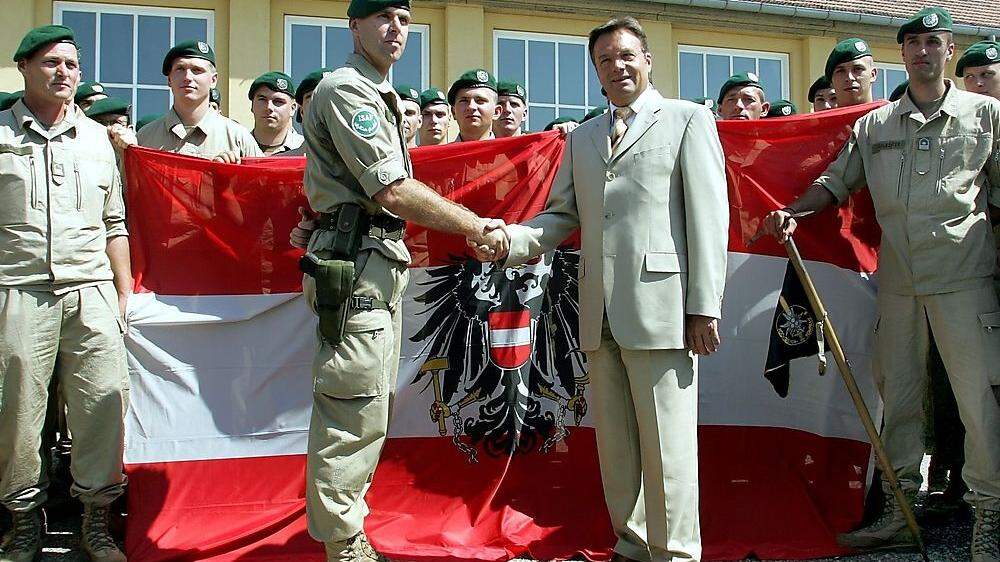 2005 hatte der damalige Verteidigungsminister Herbert Platter das österreichische Kontingent nach Afghanistan verabschiedet, heute kehrt der letzte Soldat zurück