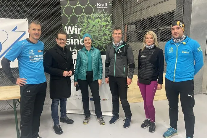Norbert Wastian (links) und sein Team des "Businesslaufes" luden gemeinsam mit Sponsoren zu einem Benefizlauf am Spielberg Red Bull Ring.