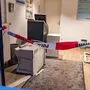 Der leere Geldautomat blieb im Foyer zurück