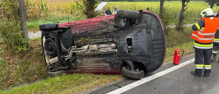 Mittels Seilwinde wurde das Auto geborgen