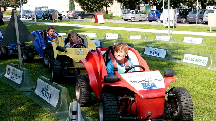 Alles, was ein Kinderherz begehrt, wurde in Bärnbach beim Kinder- und Familienfest im Stadtpark aufgeboten. Die Stadtgemeinde und örtliche Vereine von der Feuerwehr über die Naturfreunde bis zur Blasmusik boten ein buntes Programm.