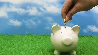 Die Sparschweine der Österreicher sind nicht mehr so gut gefüllt