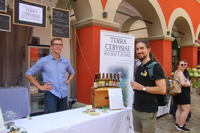 Besonders machte dieses Festival die Auswahl von 40 Biersorten, die im regulären Lebensmittelhandel nicht erhältlich sind. Ziel war es, die reiche Bierkultur der Region in den Vordergrund zu rücken.