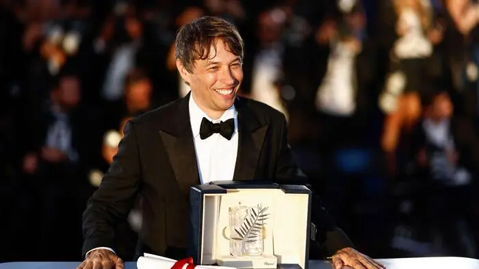 Die Goldene Palme des Filmfestivals Cannes geht an den US-amerikanischen Regisseur Sean Baker für seinen Film „Anora“.