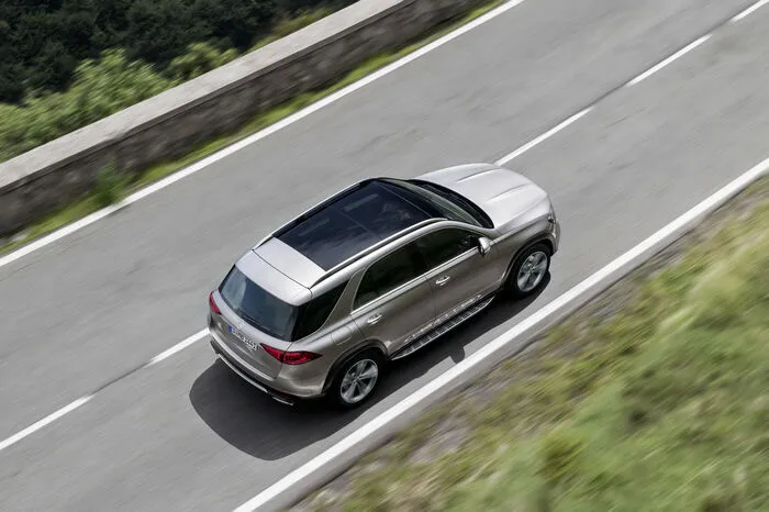 So viel zum Nutzen, jetzt zum Vortrieb: An den Start gehen die neuen Reihensechszylinder-Benziner, weitere Motoren, darunter Diesel und auch ein Plug-in-Hybrid, werden folgen.