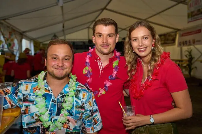 Zu fortgeschrittener Stunde wurde die Beach Bar zum Publikumsmagnet