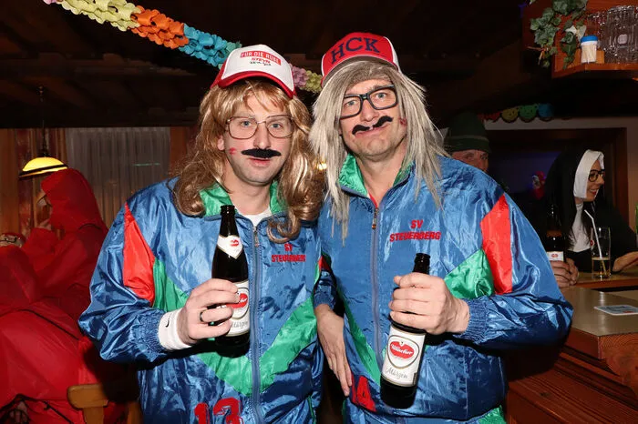 Von der Faschingsgilde Steuerberg wurden Jürgen Reiner und Arno Tomanschka auf der Faschingsparty gesehen!