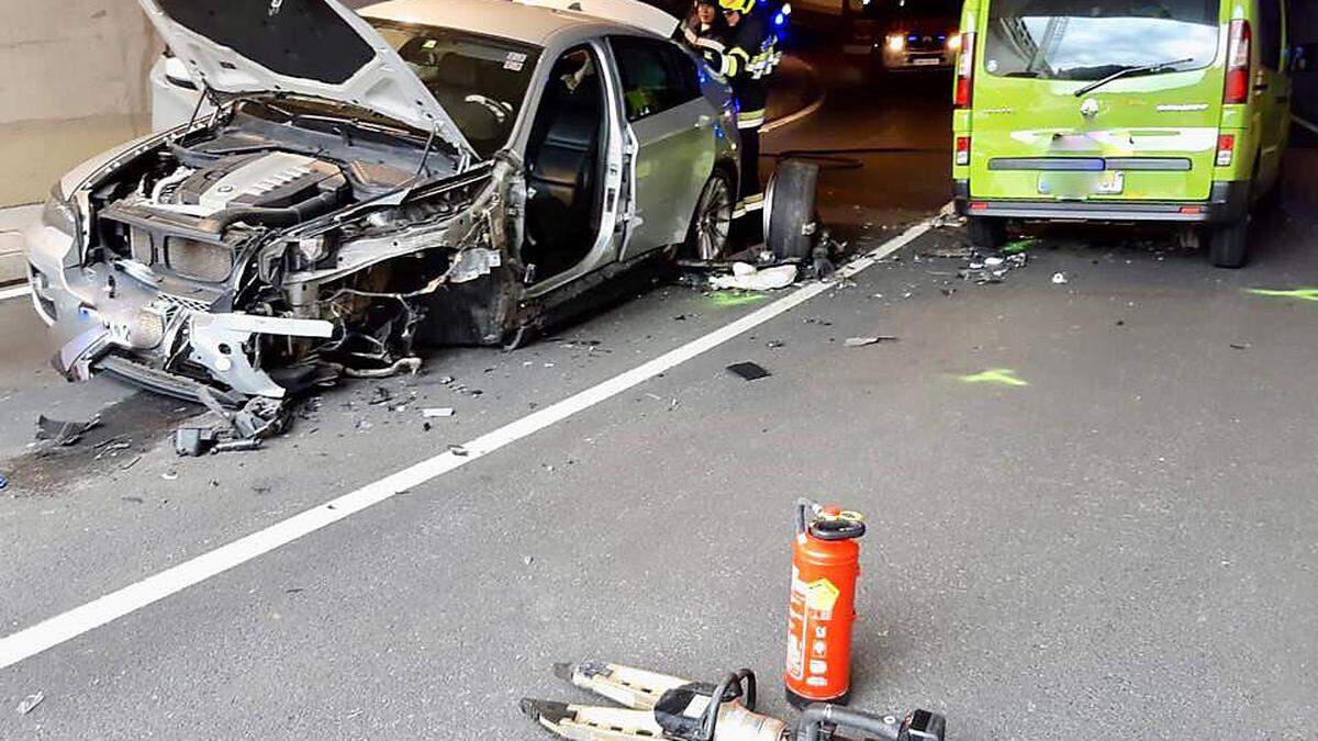 Das Auto des Verletzten erlitt Totalschaden