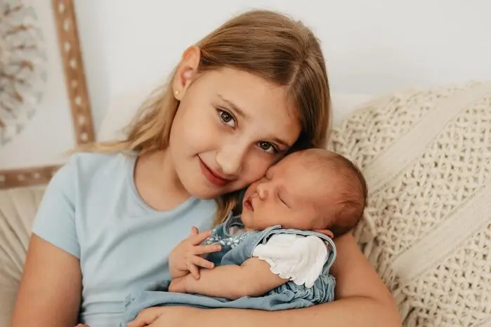 Am 28. Mai erblickte Emilia das Licht der Welt. Mit 53 Zentimetern und 3679 Gramm bereichert sie nun als zweite Tochter das Familienleben der Familie Riedl-Maier aus St. Nikolai im Sausal. Besonders groß ist die Freude auch bei ihrer großen Schwester.