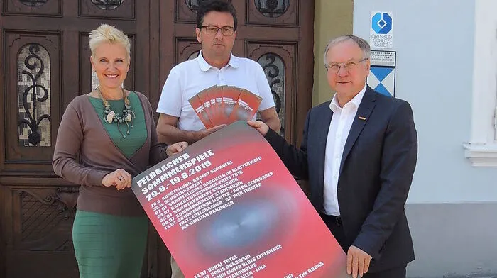 Andrea Meyer, Michael Mehsner und Bürgermeister Josef Ober