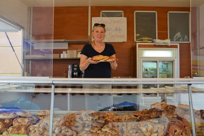 ... und die traditionellen Kirtag-Brezen von der Bäckerei Wurm.