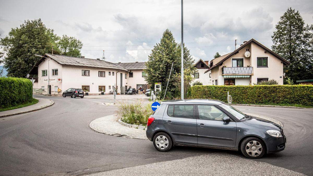 Die Abstimmungsstraße ist ständig überlastet