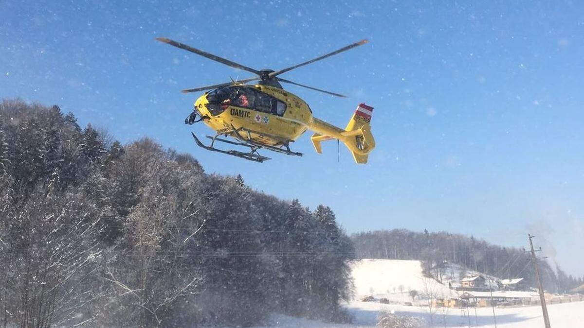 Der Neunjährige wurde mit dem C12 ins LKH Graz geflogen (Symbolfoto)