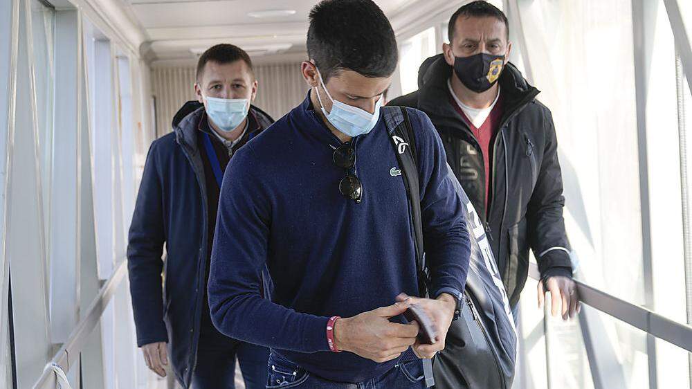 Novak Djokovic bei seiner Ankunft in Belgrad.