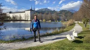 Alexander Rüdiger vor dem Stift Admont