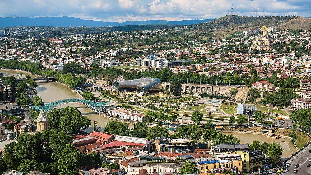 Ein Blick auf Tiflis, der Hauptstadt Georgiens