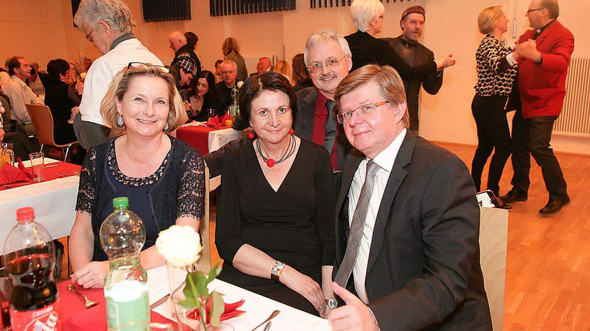 Bettina Vollath, Lore Beiglböck, Franz Waltl (Caritas Bereichsleiter Hilfe), Herbert Beiglböck 