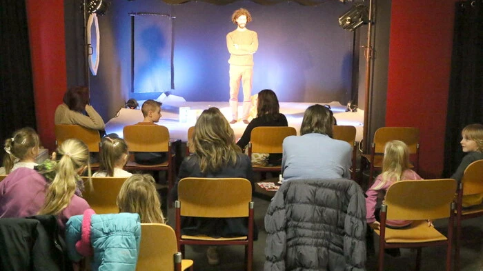 Die schönsten Märchen der Weltgeschichte – diese konnte man am Wochenende im „Theater Freiraum2 Bühne Mittelkärnten“ in der Villacher Straße 28 in der Herzogstadt hören. 