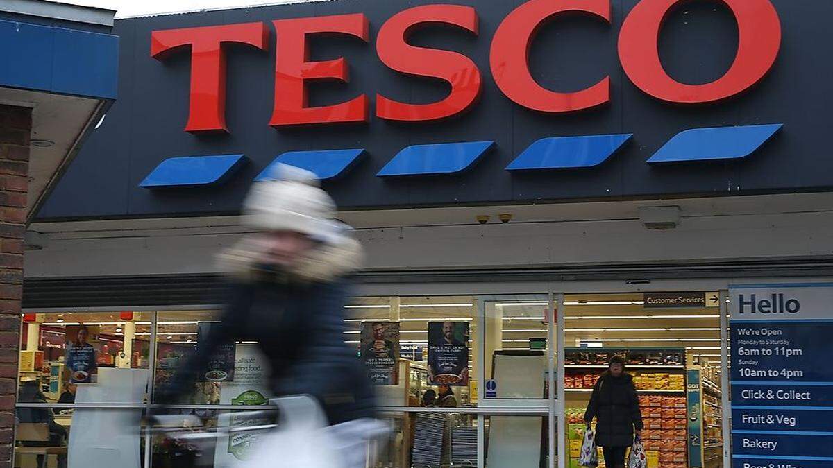 FILES-BRITAIN-FOOD-ENTERPRISES-TESCO-LABOUR