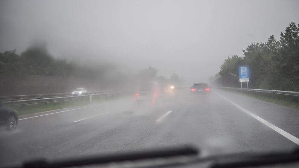 Am Freitag setzen aufgrund eines Genua-Tiefs intensive Regenfälle ein