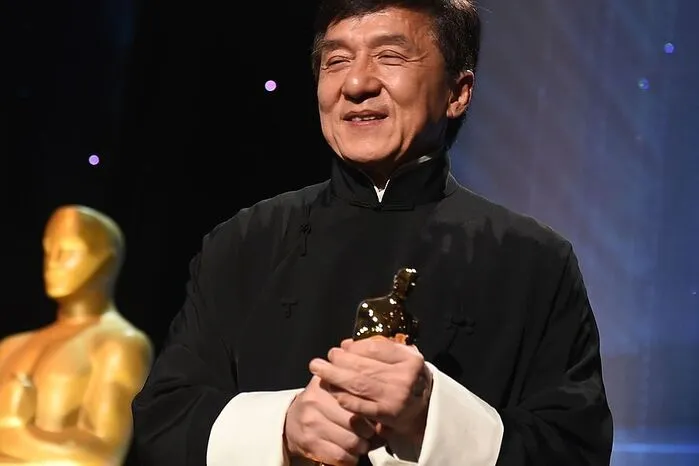 Chan stammt aus Hongkong und begann seine Karriere schon als Kind. Seitdem war er in mehr als 150 Filmen zu sehen, er arbeitete außerdem als Regisseur, Produzent und Drehbuchautor.