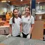 Lea Vonic und Nina Pöllabauer arbeiten bei C & D Foods