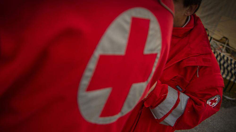 Das Rote Kreuz brachte den Mann in das Spital