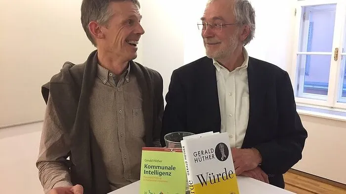 Organisator Franz Frieß, Referent Gerald Hüther