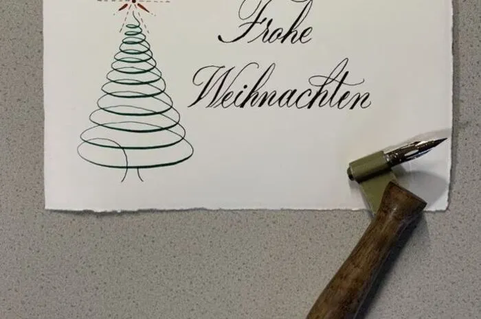Und auch Weihnachtskarten werden geschrieben.