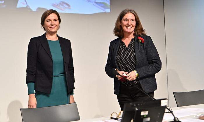 Erstmals stehen mit Bürgermeisterin Elke Kahr (KPÖ) und Vizebürgermeisterin Judith Schwentner (Grüne) zwei Frauen an der Spitze der Landeshauptstadt