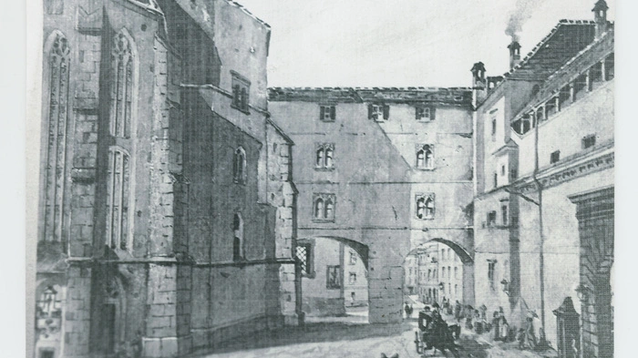 Die Hofgasse sah einst eine Verbindung zwischen dem Dom und der Burg, also zwischen der kirchlichen und weltlichen Macht