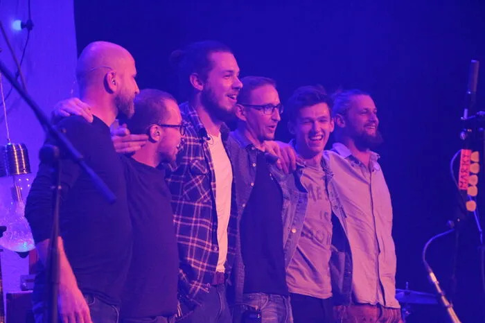 Als Vorband brauchte Julian Grabmayer mit Band die Stimmung bereits in Schwung.