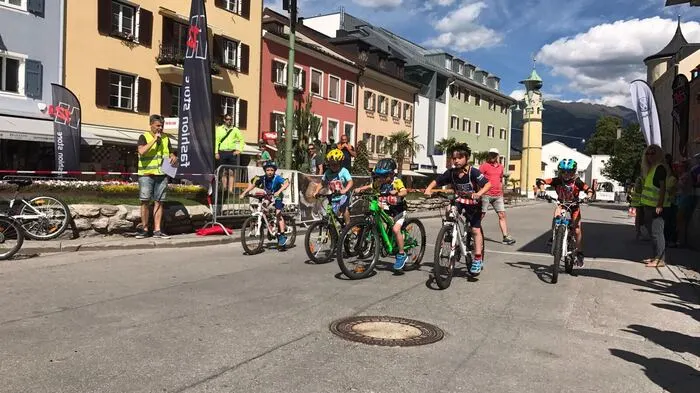 Am Samstagnachmittag fand wieder ein Kid´s Race - eine Vorveranstaltung zur Dolomitenradrundfahrt - am Lienzer Hauptplatz statt.
