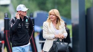 Mick Schumacher (Mercedes) und seine Mutter Corinna Schumacher beim Großen Preis von Österreich am Red Bull Ring in Spielberg
