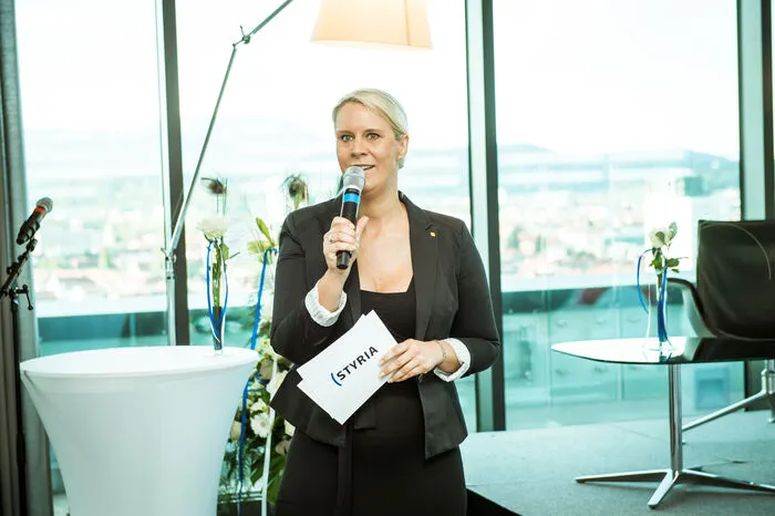 Durch den Abend führte Antenne-Muntermacherin Simone Koren-Wallis.