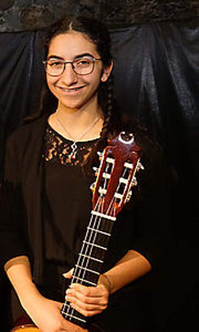 Gitarristin Amirah Pranzl