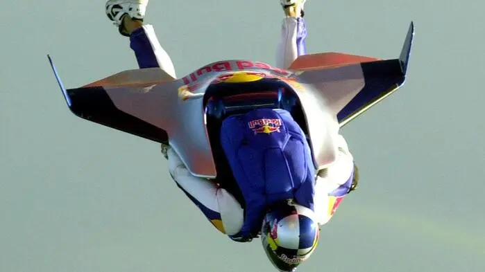 Felix Baumgartner bei einem Sprung 2022 in Rio de Janeiro.