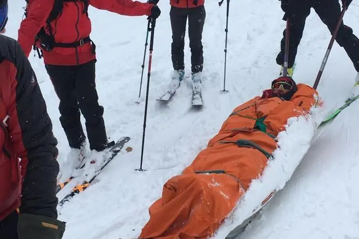 Um schnellerdorthin zu gelangen wurden die Quads der Ortsstelle Radmer und Eisenerz eingesetzt. Der letzten Abschnitt bis zur Lawine wurde mit Tourenskiern zurückgelegt.