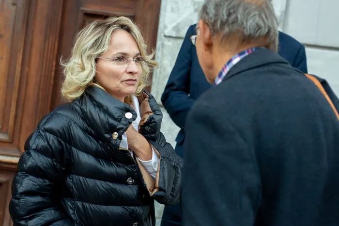 Auch Bürgermeisterin Elisabeth Blanik und hunderte Teilnehmer kamen auf den Lienzer Hauptplatz.