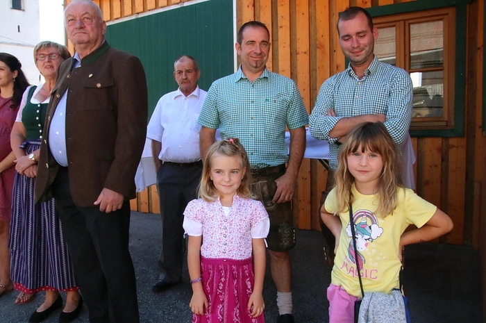 Den Festakt eröffnete Obmann Jantscher mit einer Begrüßung der Ehrengäste, unter ihnen Bürgermeisterin Klaudia Stroißnig, Landtagsabgeordneten Erwin Dirnberger und Diakon Ralf Höfer