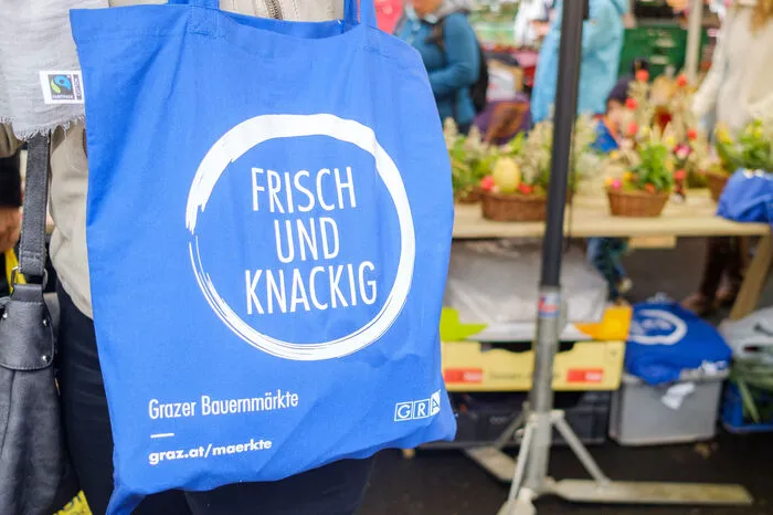 Hunderte Grazer kamen, um dabei zu sein. Für sie gab es kostenlose Sackerl und jede menge köstliche Kostproben - von Brötchen bis zum Sturm.