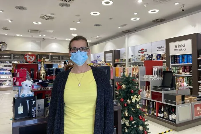 Ebenso im "Travel Free Shop" - seit Anfang der Woche sind die Zahlen nach unten gegangen