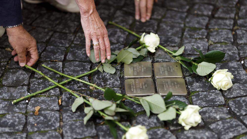 Stolpersteine dienen dem Gedenken der NS-Opfer (Sujetbild)