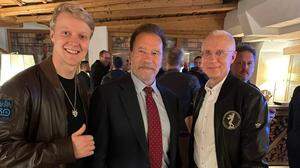 Paul und Gerald Schützlhoffer mit Arnold Schwarzenegger